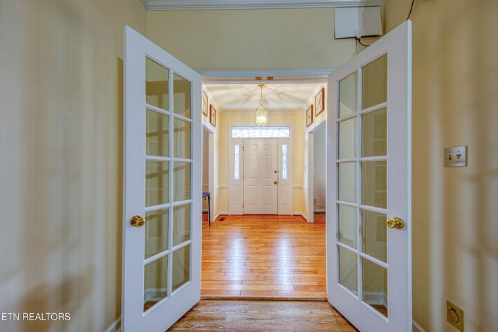 Property Photo:  3201 Roanoke Circle  TN 37920