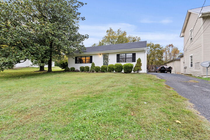 Property Photo: 807 E Main Street KY 40422