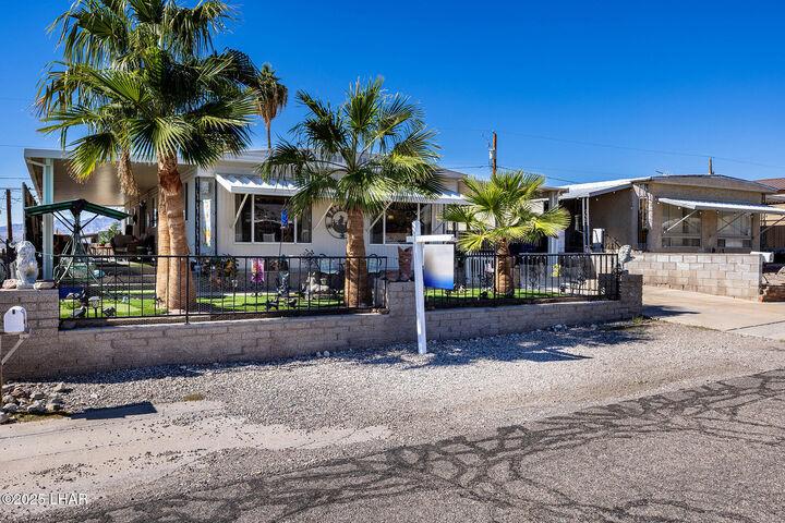 Property Photo:  3041 Erwin Ln  AZ 86404