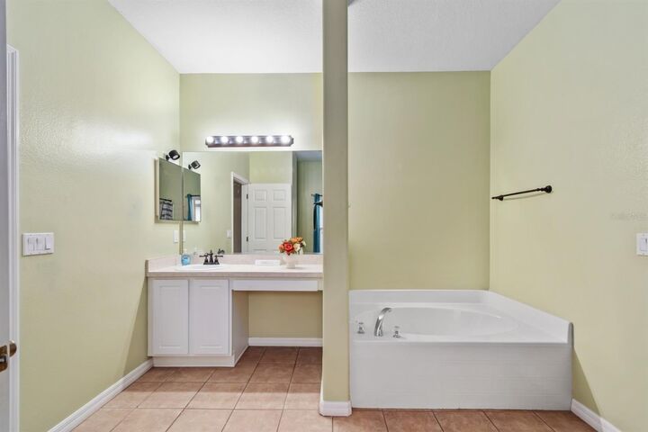 Property Photo: 2640 NE 25th Street FL 34470