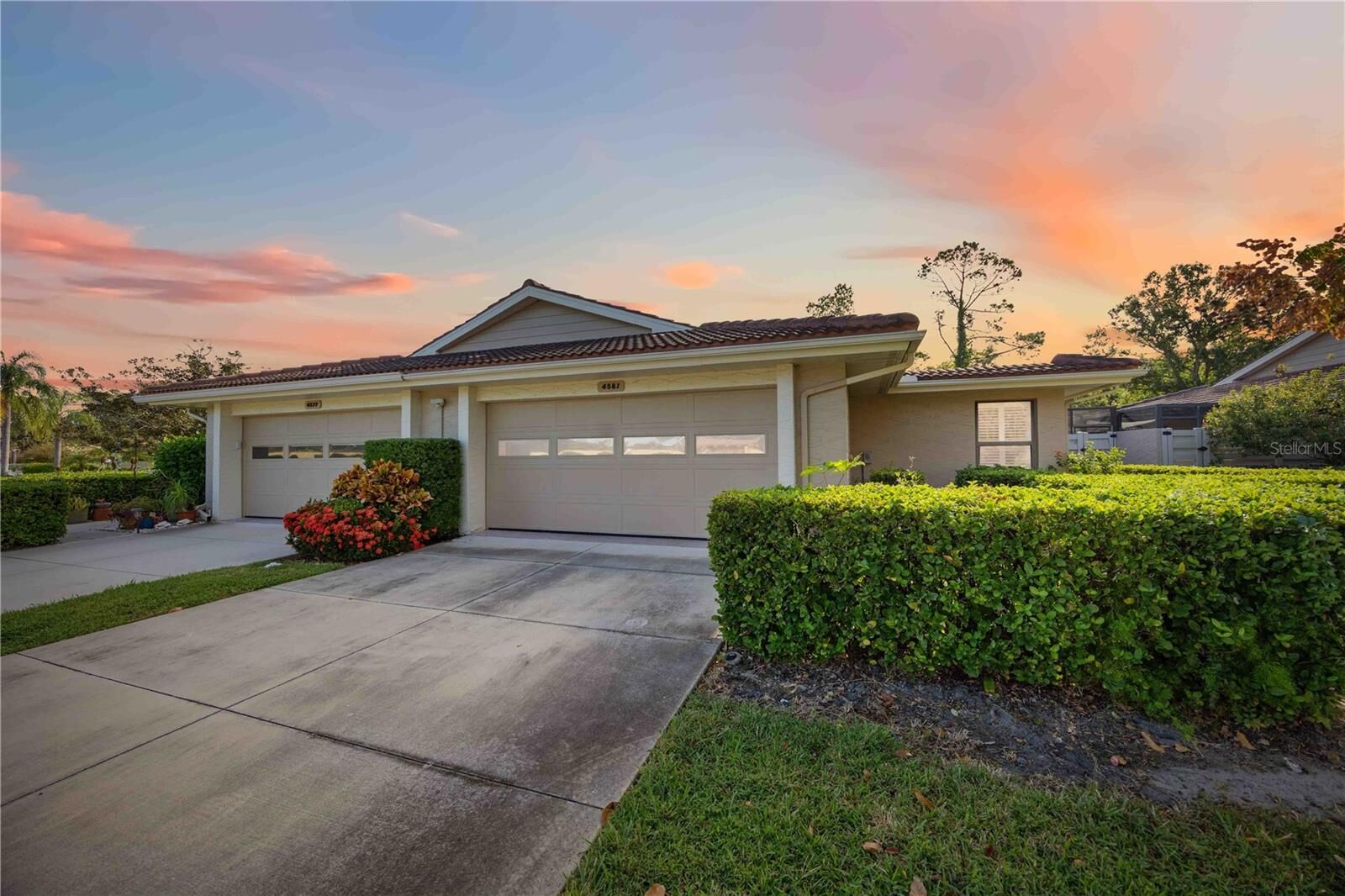 Property Photo:  4581 Lakecrest Place 22  FL 34233 