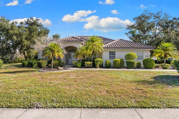 2208 Calusa Lakes Boulevard  Nokomis FL 34275 photo