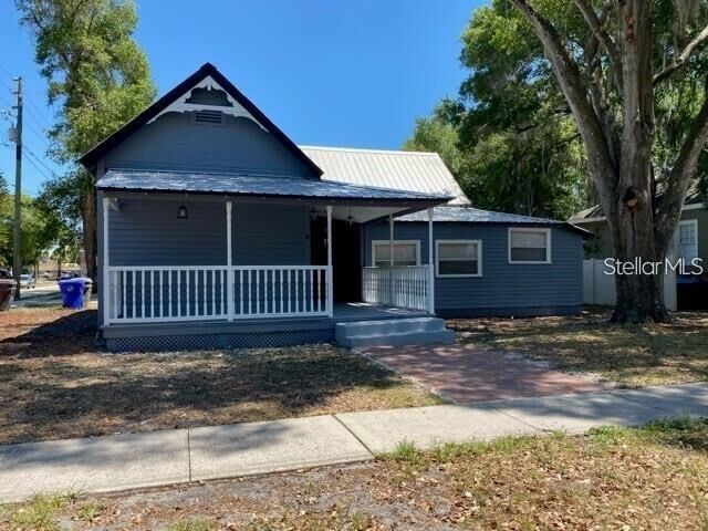 Property Photo: 21 N Beaumont Avenue FL 34741