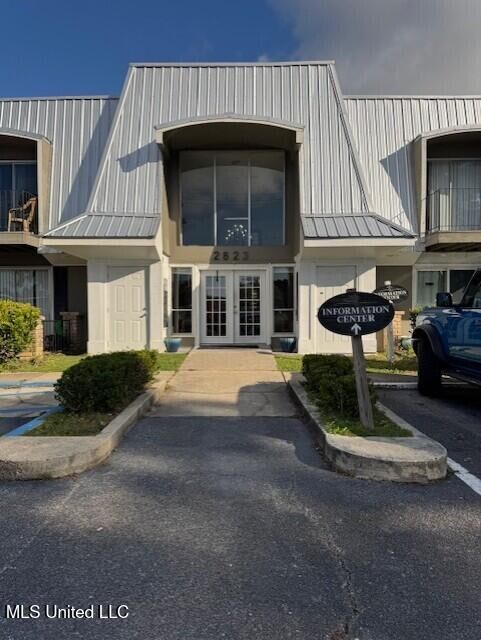 Property Photo:  2823 Bienville Boulevard  MS 39564 