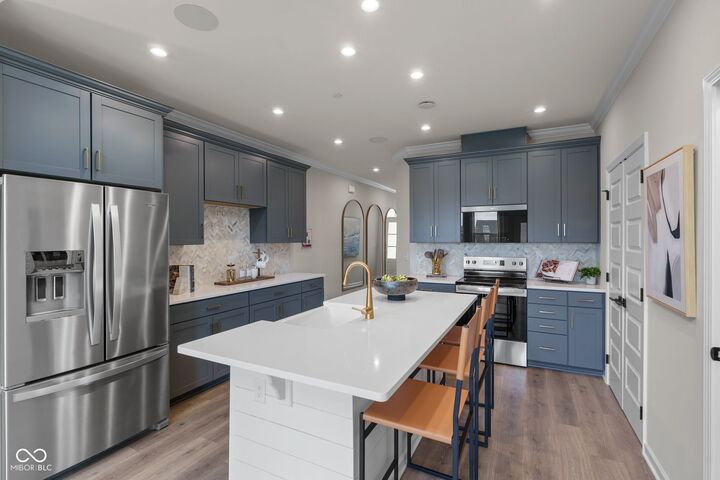 Property Photo:  18485 Depoe Lane  IN 46074