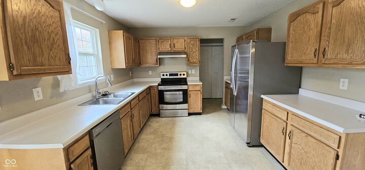 Property Photo:  3044 Rolling Hill Drive  IN 47201 