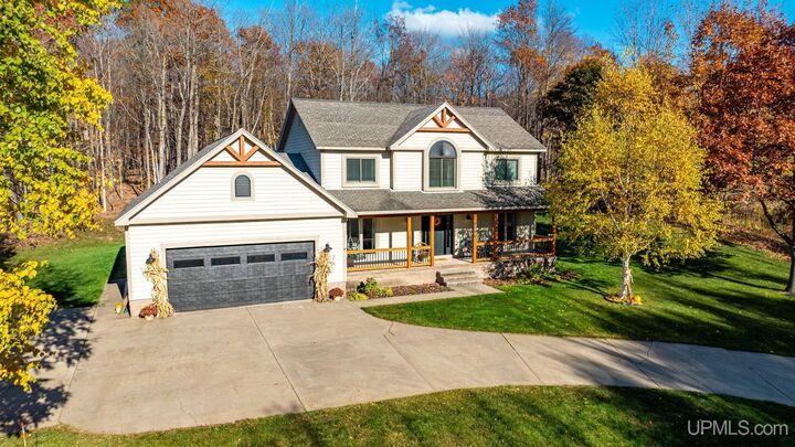 1040 Crestwood Drive  Hancock MI 49930 photo