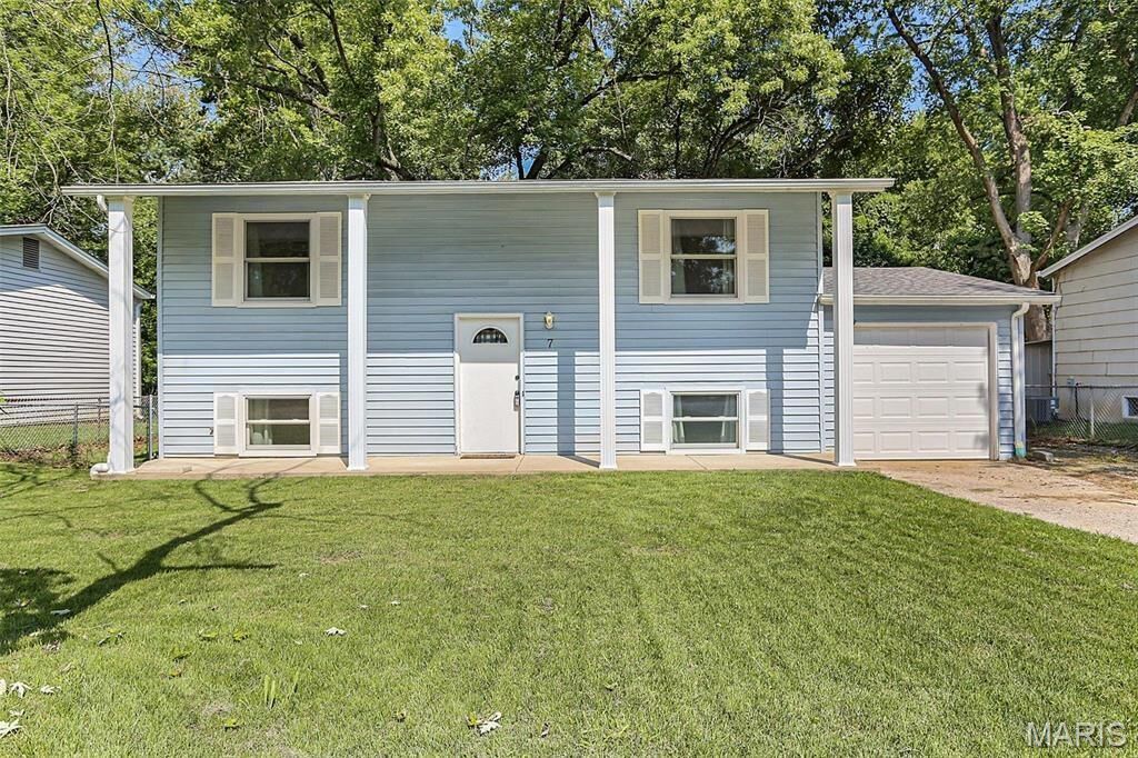 Property Photo:  7 Marveline Drive  MO 63304 