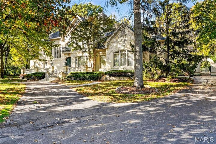 Property Photo: 10444 Litzsinger Road MO 63131