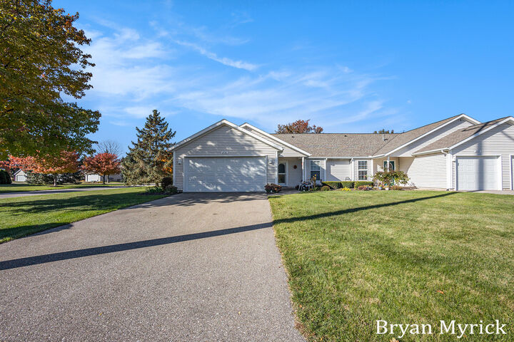 Property Photo:  2933 Willow View Way  MI 49424 