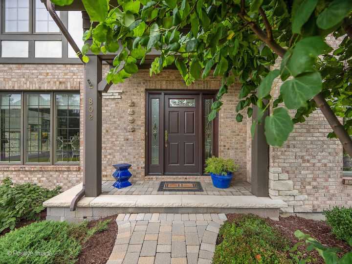 Property Photo:  802 Kenmare Drive  IL 60527 