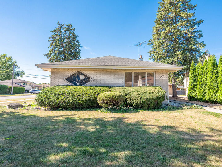 Property Photo:  2858 Kensington Avenue  IL 60154 