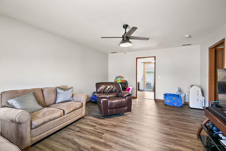 Property Photo: 315 N School Street IL 60416