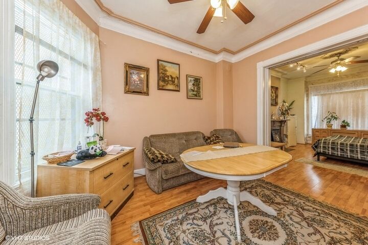 Property Photo:  2347 W Maypole Avenue  IL 60612 