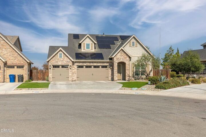 Property Photo: 14508 Plumeria Court CA 93314