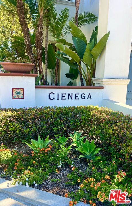 Property Photo:  1749 Grand Avenue 6  CA 90804 