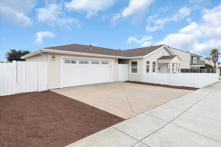 Property Photo:  224 Palm  CA 93933 