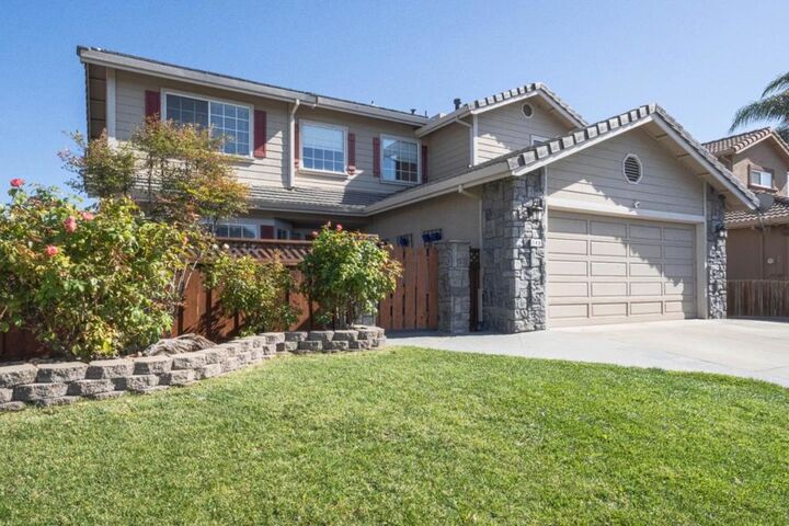 Property Photo:  148 Greenbriar Way  CA 93907 