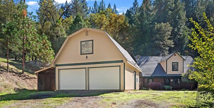 Property Photo: 1610 Swansboro Road CA 95667