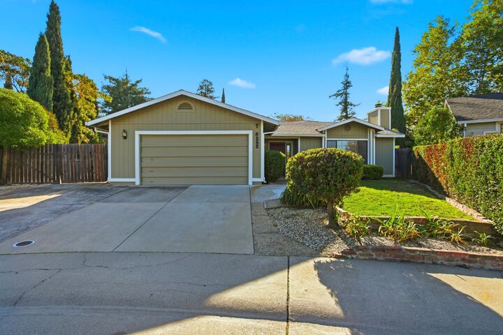 8282 Union Creek Way  Sacramento CA 95828 photo