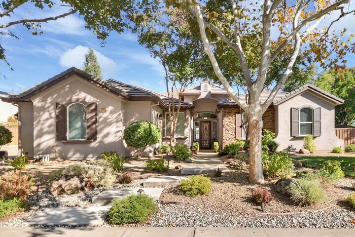 Property Photo:  10340 Sorenstam Drive  CA 95829 