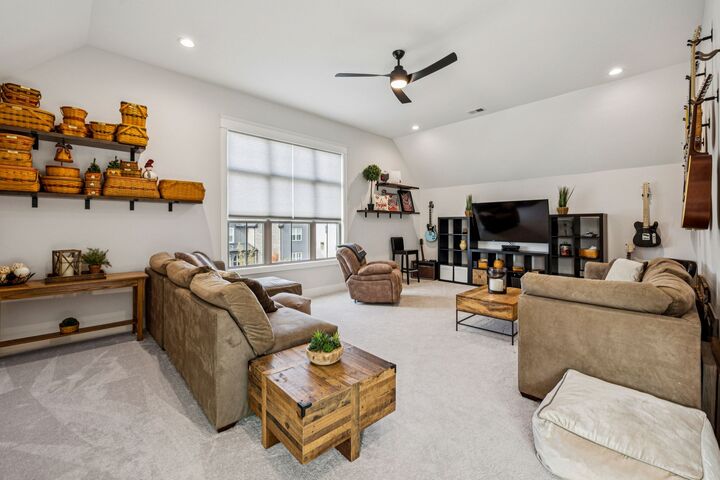 Property Photo:  1021 Keeneland Dr  TN 37066