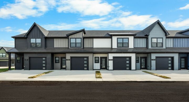 Property Photo:  1504 Jonathan Wade Circle  TN 37043