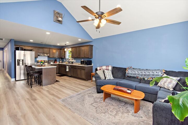 Property Photo:  323 Rolling Rd  TN 37160 