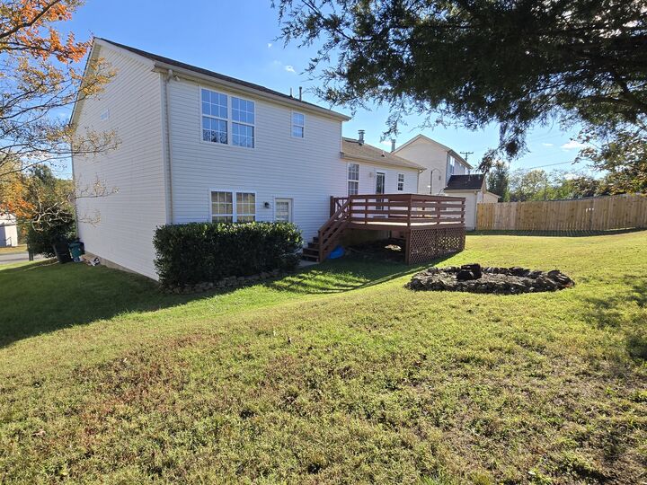 Property Photo:  184 Bradford Cir  TN 37075 