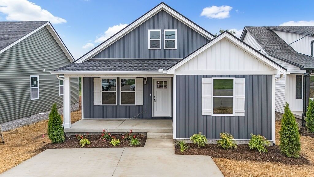 Property Photo:  1134 Snow Ave  TN 37115 