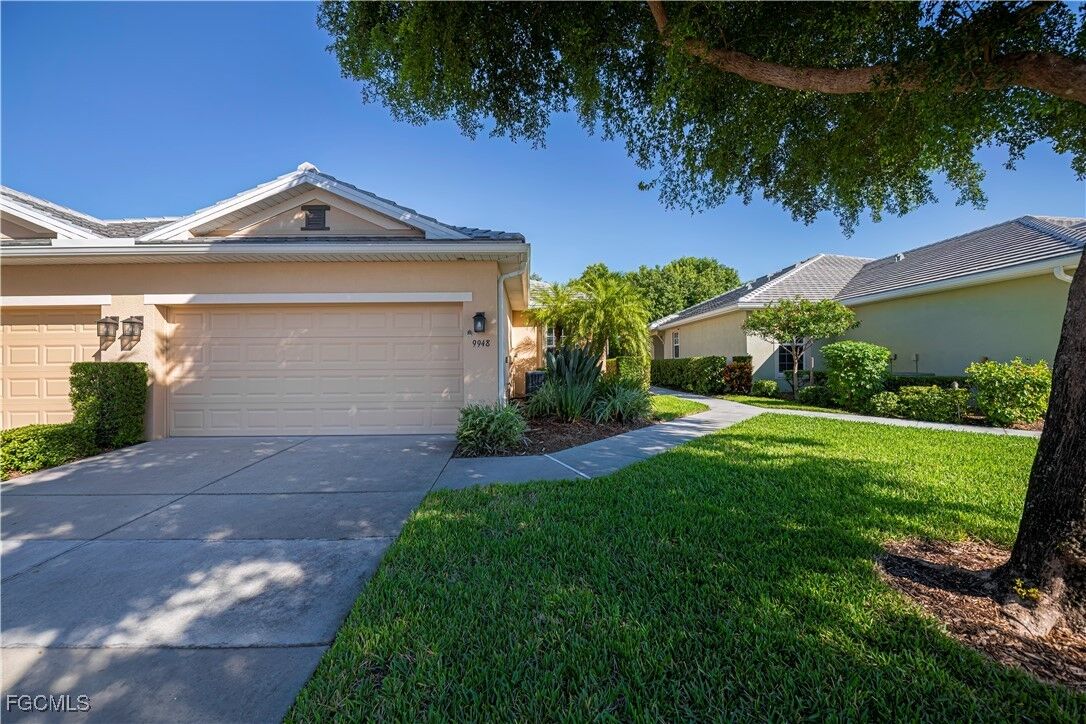 Property Photo:  9948 Palmarrosa Way  FL 33919 