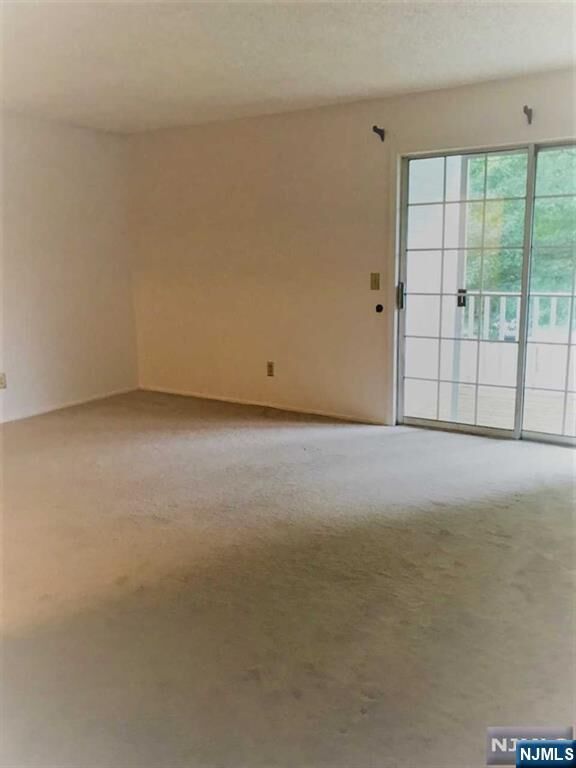 Property Photo:  108 Raintree Lane 108  NJ 07430