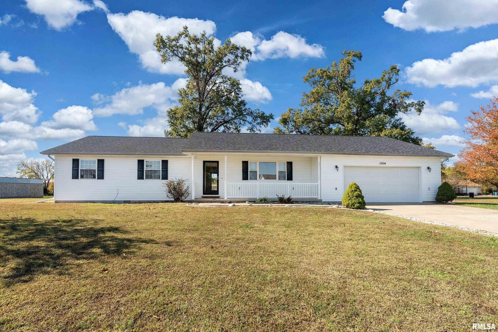 Property Photo:  1304 Hazel Street  IL 62951 