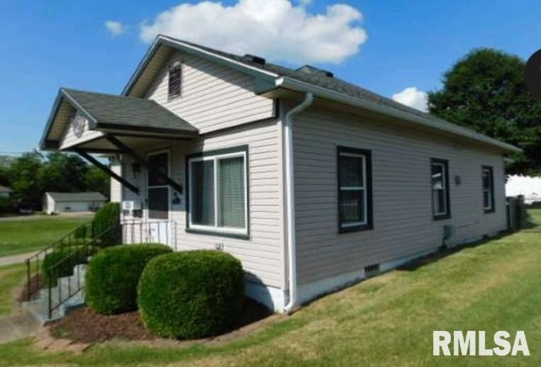 Property Photo: 1207 Burgess Street IL 62951
