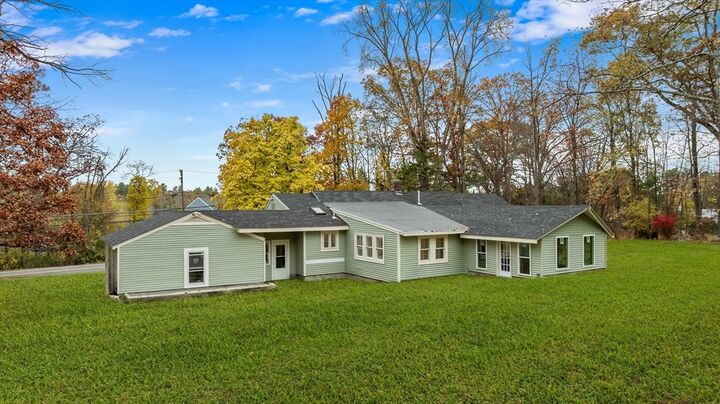 Property Photo:  322 River Rd  MA 01810 