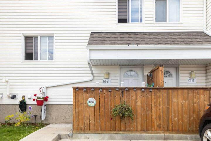 Property Photo:  711 Beacon Hill Drive 61  AB T9H 3R5 