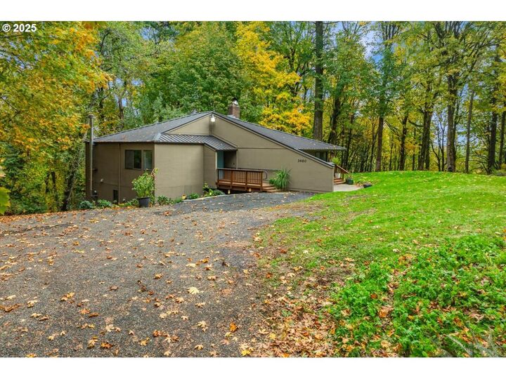 Property Photo:  3460 NW Forest Ln  OR 97229 