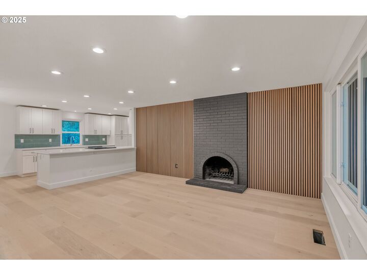 Property Photo:  8370 SW Seminole Trail Rd  OR 97062 