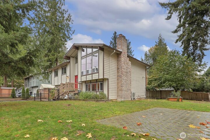 Property Photo:  6008  116th Avenue NE  WA 98033 