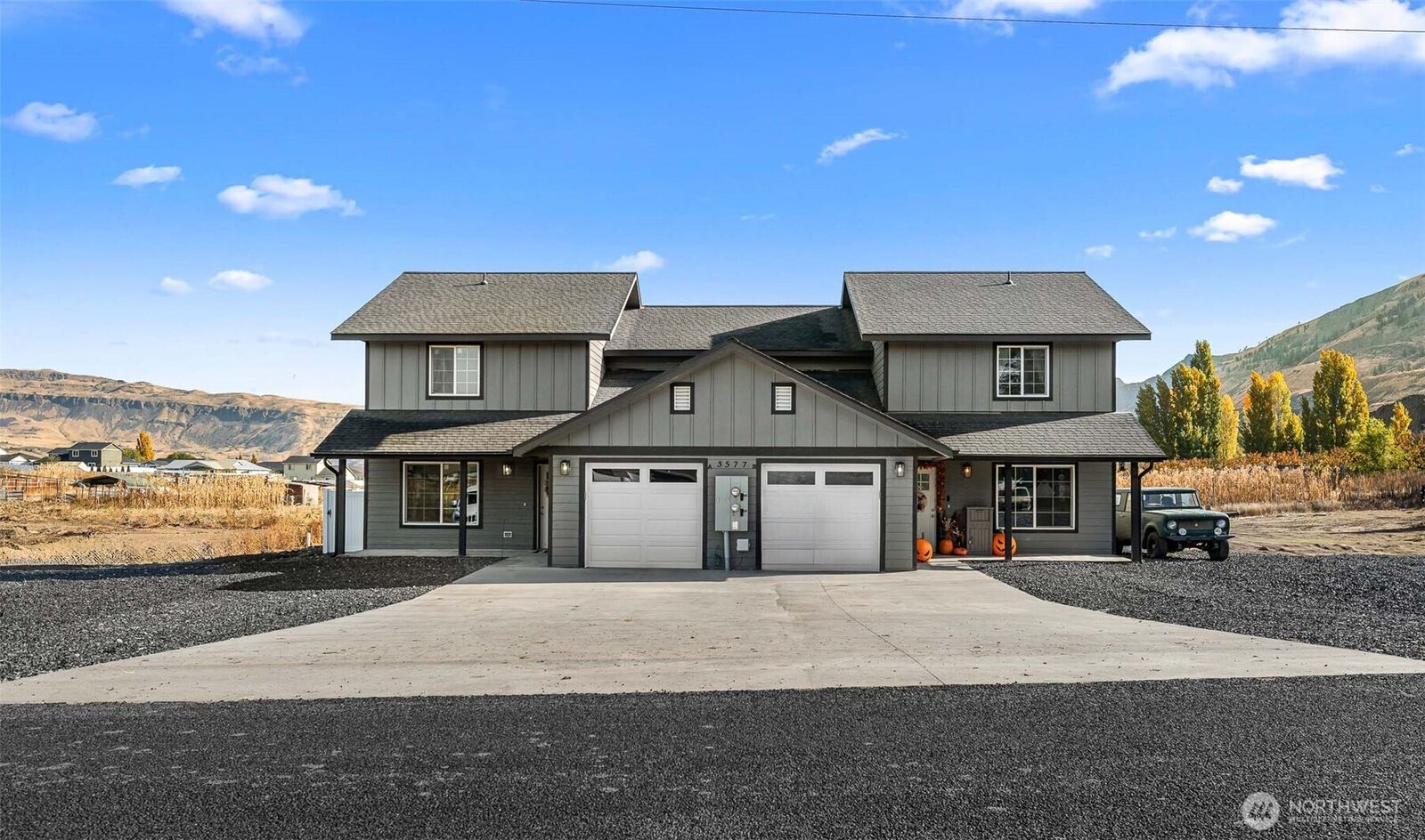 Property Photo:  3577  Bainard Road  WA 98828