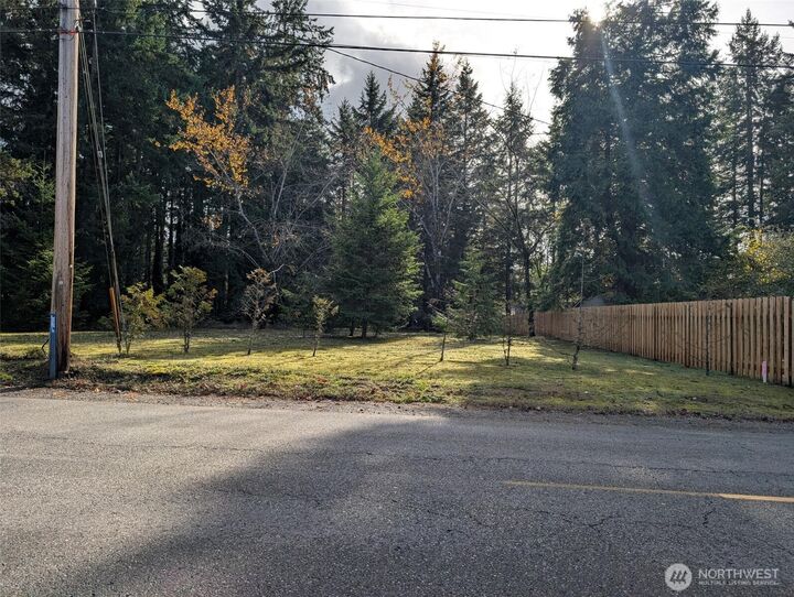 2 SE Salmonberry Rd  Port Orchard WA 98366 photo