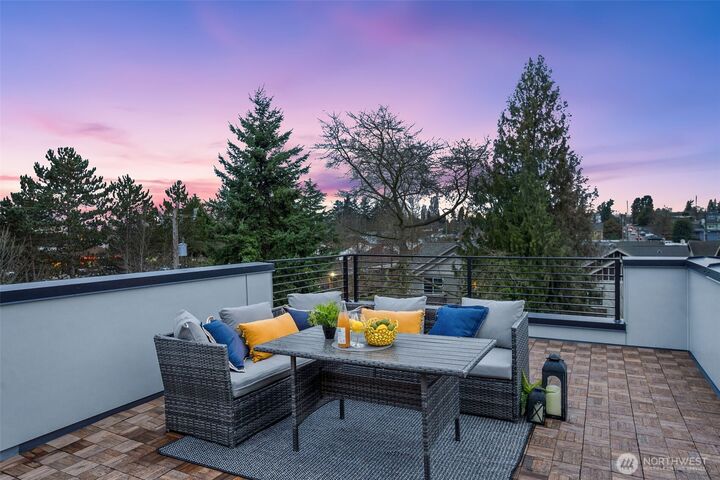 Property Photo: 10306 E Midvale Avenue N WA 98133