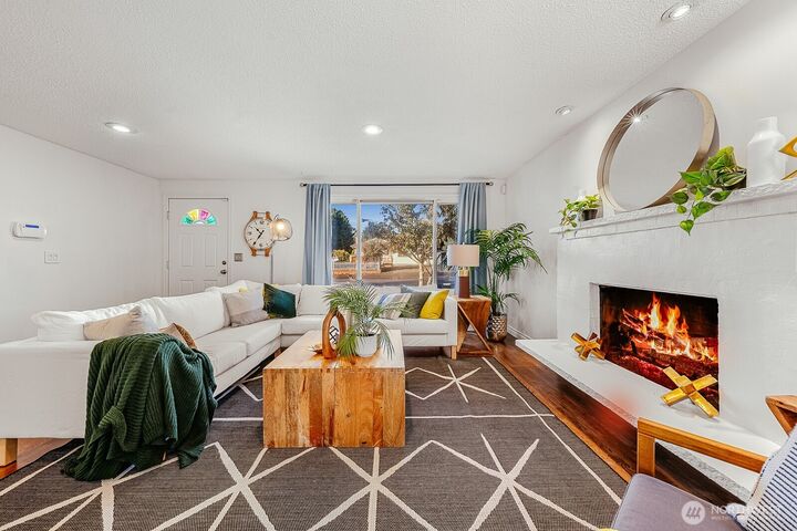 Property Photo:  24738  14th Avenue S  WA 98198