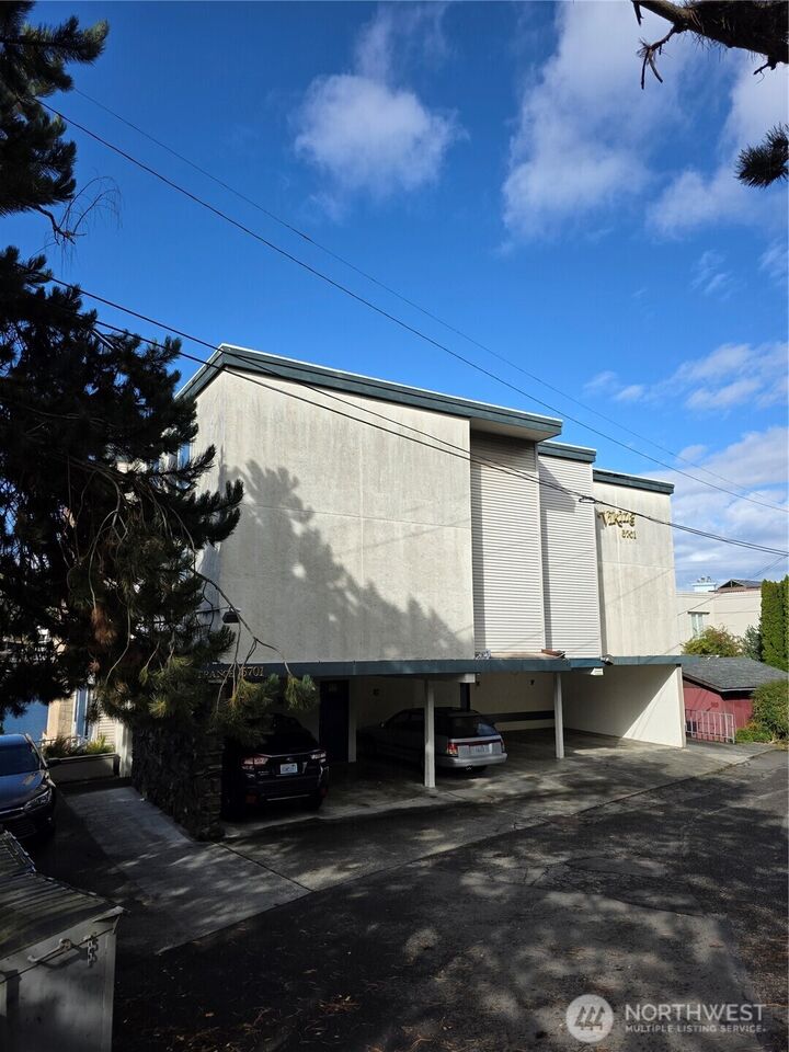 Property Photo: 5701 Seaview Avenue NW 301 WA 98107