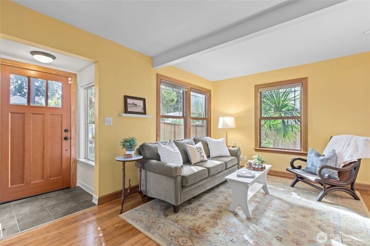 Property Photo:  13527  23rd Avenue NE  WA 98125