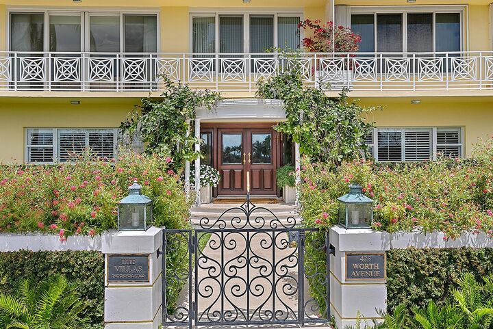 Property Photo:  425 Worth Avenue 2F  FL 33480 