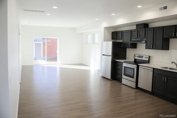 Property Photo: 2931 N Williams Street CO 80205