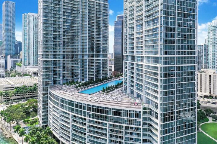 Property Photo:  495 Brickell Ave 1606  FL 33131
