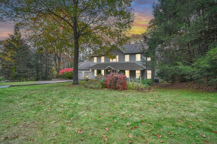 Property Photo:  9 Greenwoods Road  CT 06060 