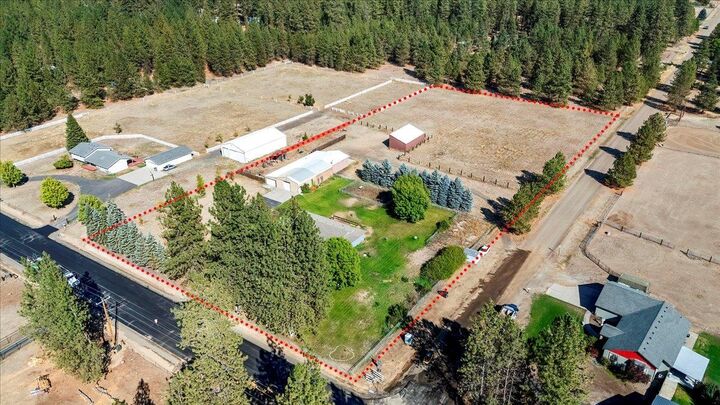 Property Photo:  22914 N Elk Chattaroy Rd  WA 99005